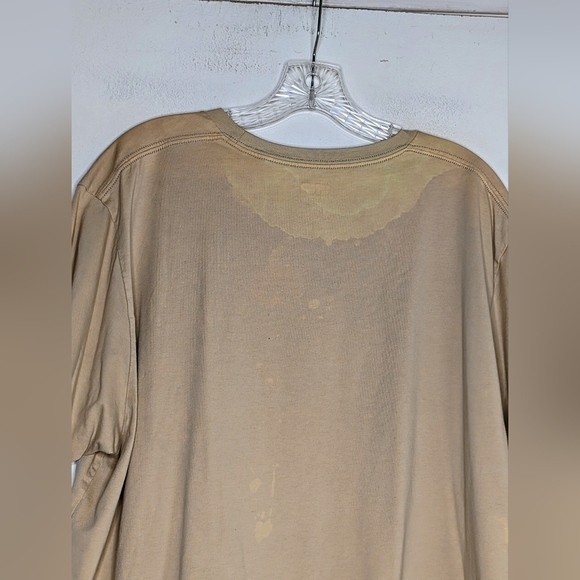 UNIQLO Magikarp Pokemon Shirt 2019 RARE - Picture 4 of 4